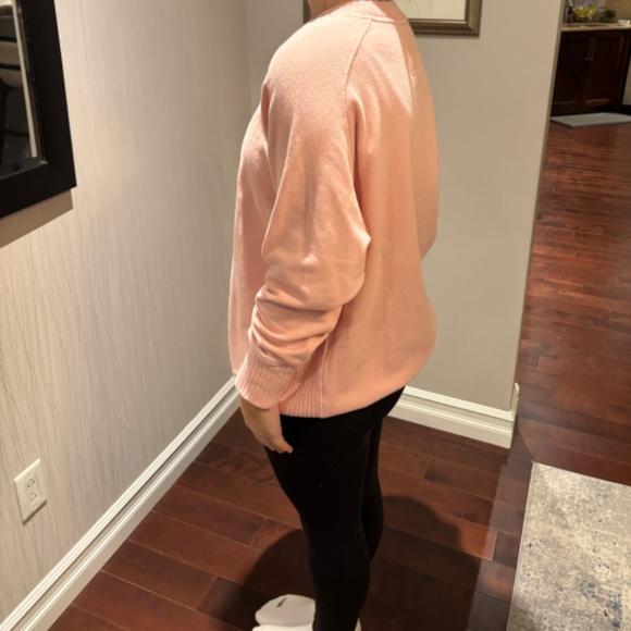 Aerie pink oversized crew neck size small in colour pink - Picture 8 of 12